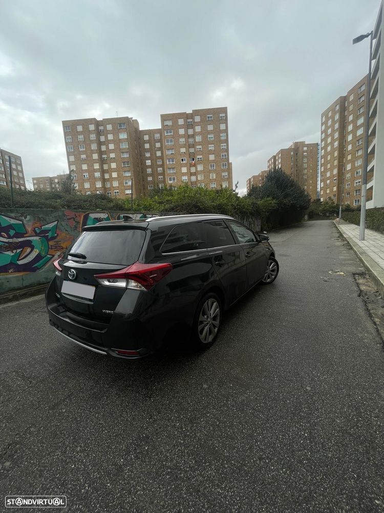 Toyota Auris Touring Sports 1.8 HSD Exclusive - 9