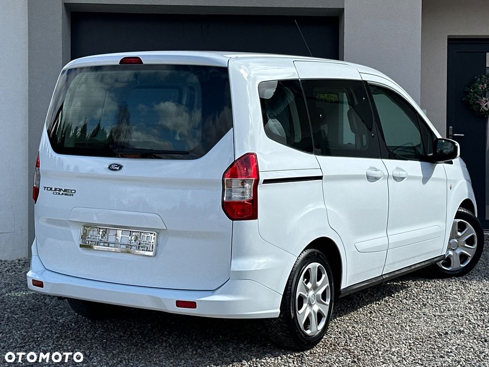 Ford Tourneo Courier 1.5 TDCi S&S Ambiente - 15