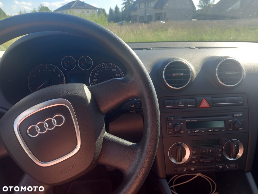 Audi A3 Sportback 1.6 Attraction - 14