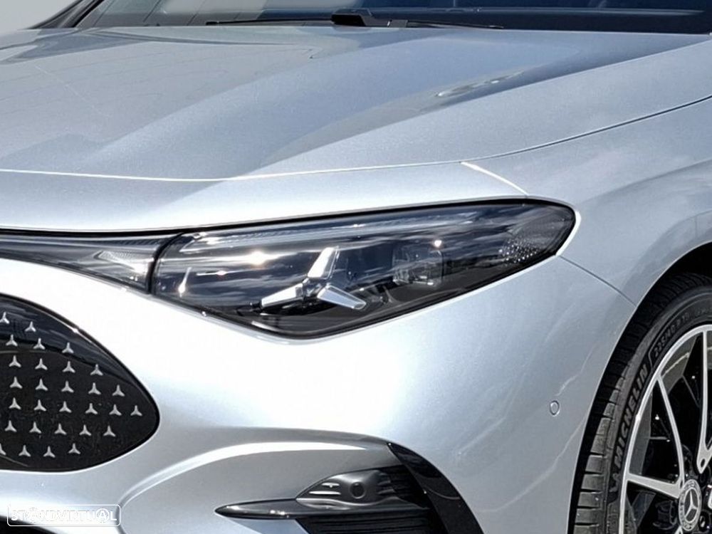 Mercedes-Benz CLA 250 EQ Shooting Brake — fotografia 3
