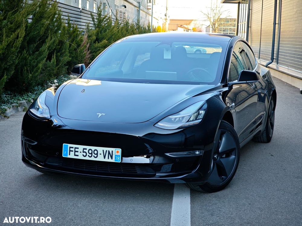 Tesla Model 3 - 11
