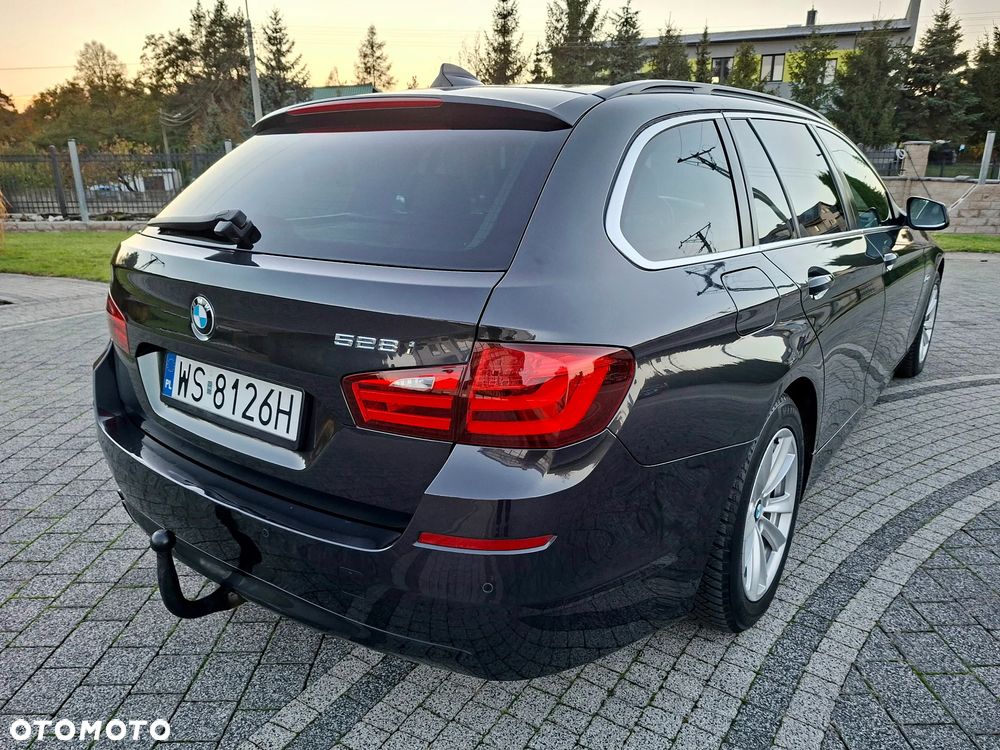 BMW 5 Series 2011 photo 5