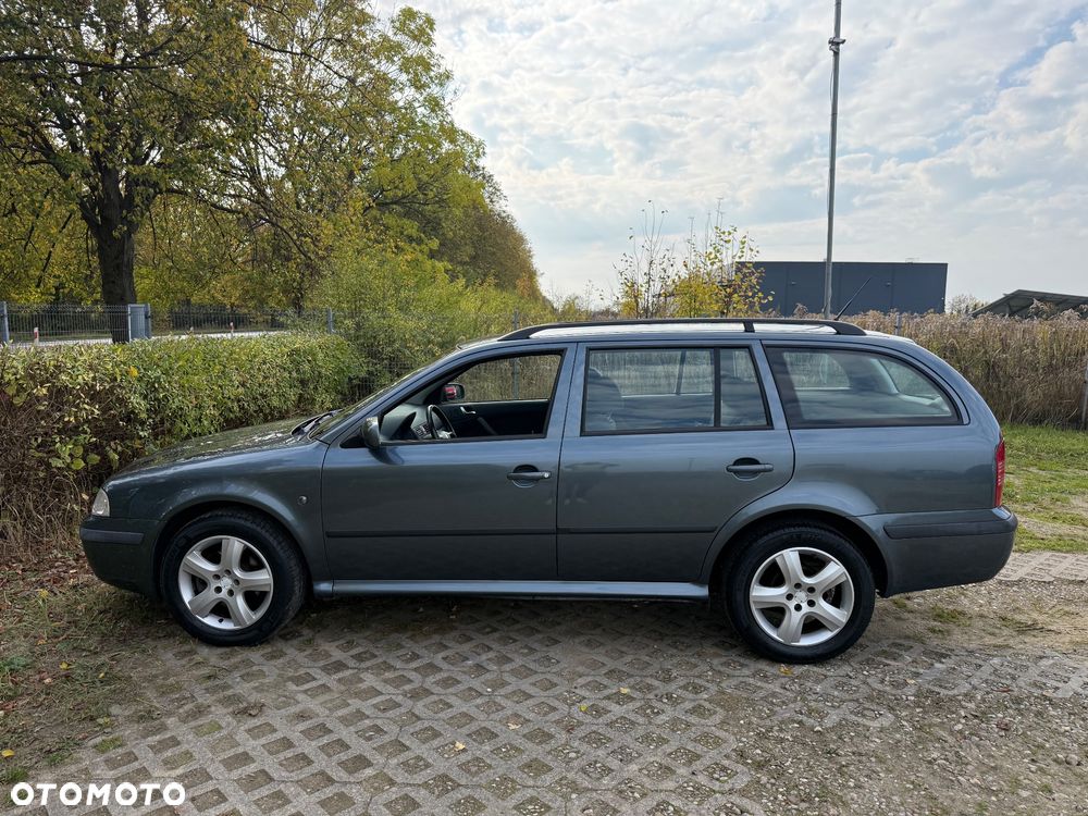 Skoda Octavia 2.0 Tour - 8