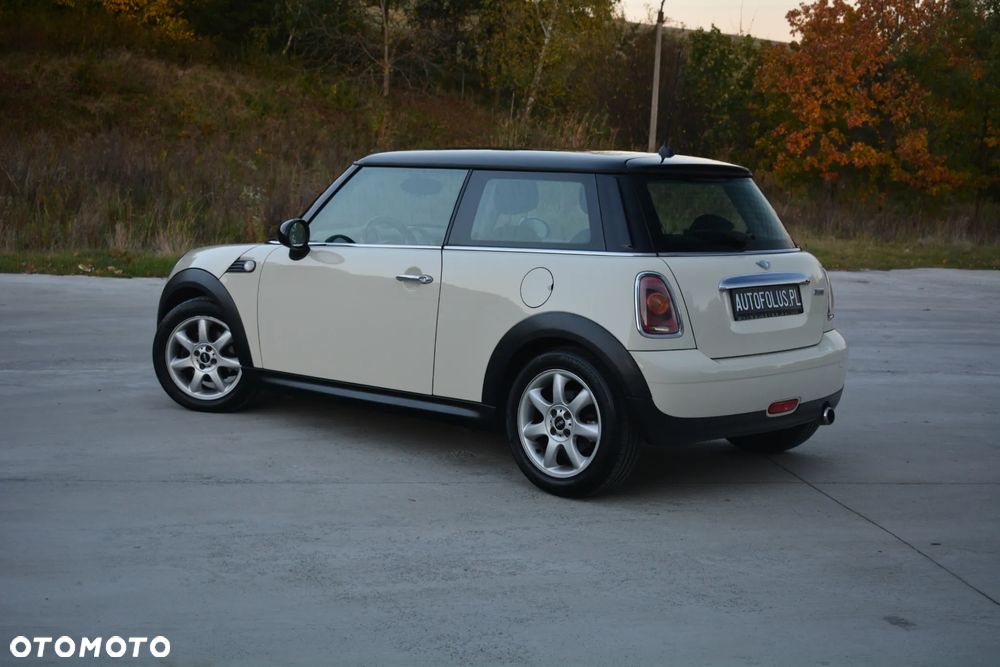 MINI Cooper Standard - 10