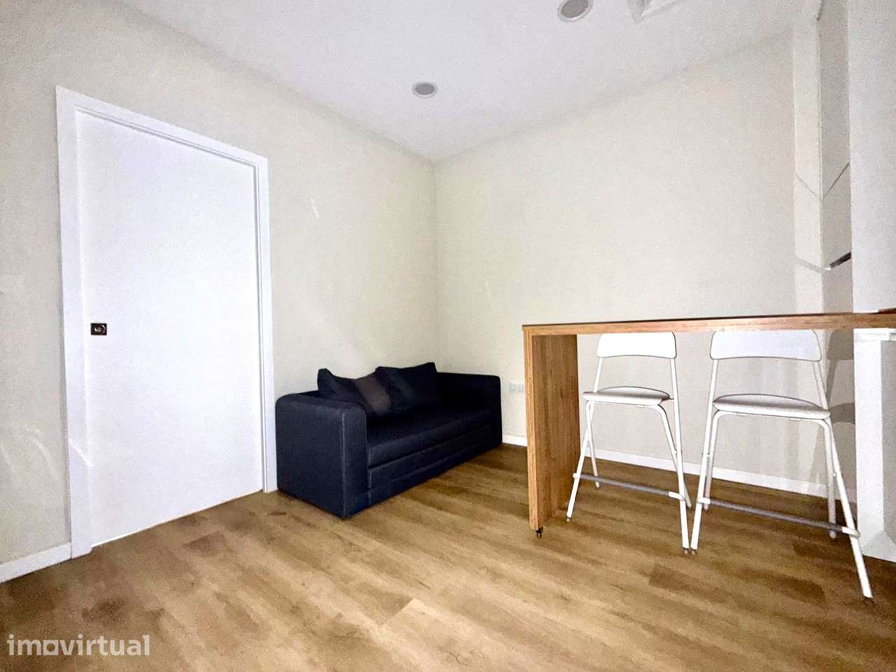 Escritório convertido em apartamento no Centro de Ovar - Grande imagem: 4/16