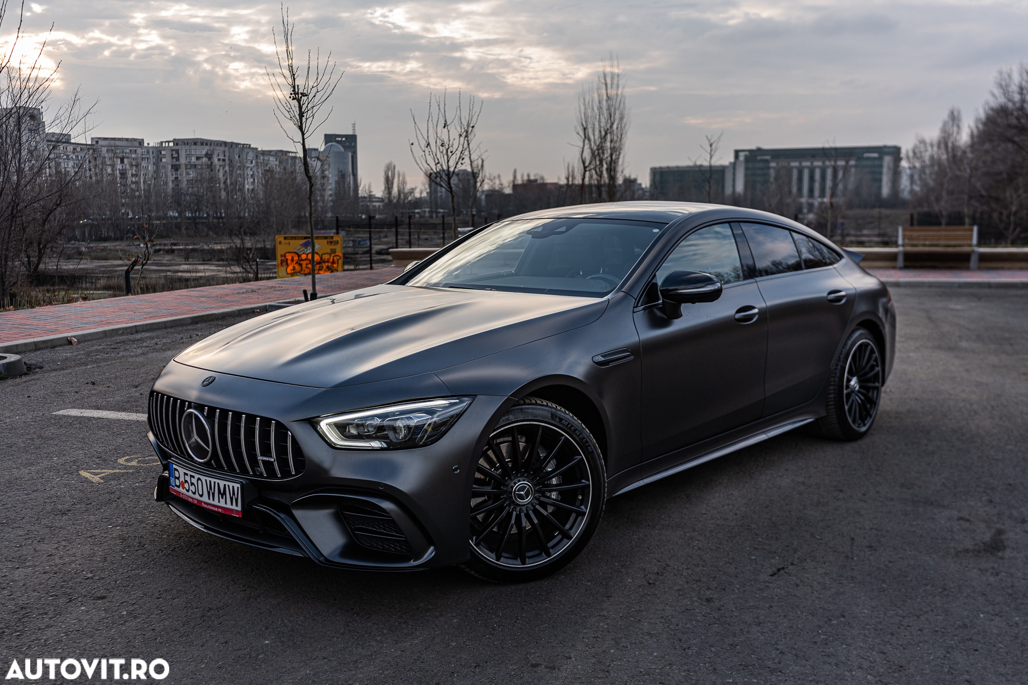 Mercedes-Benz AMG GT 53 4MATIC+ MHEV - 3