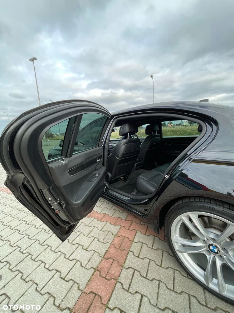 BMW Seria 7 740Li - 14