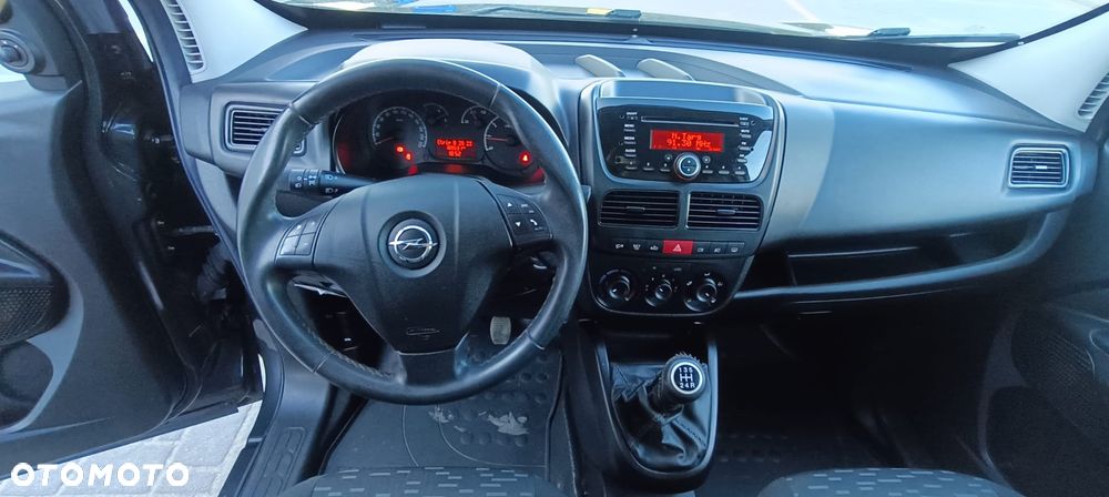 Opel combo d - 29