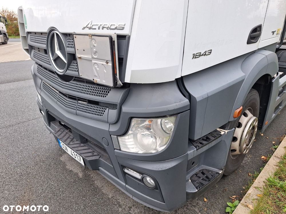 Versalift Actros  1843 - 26