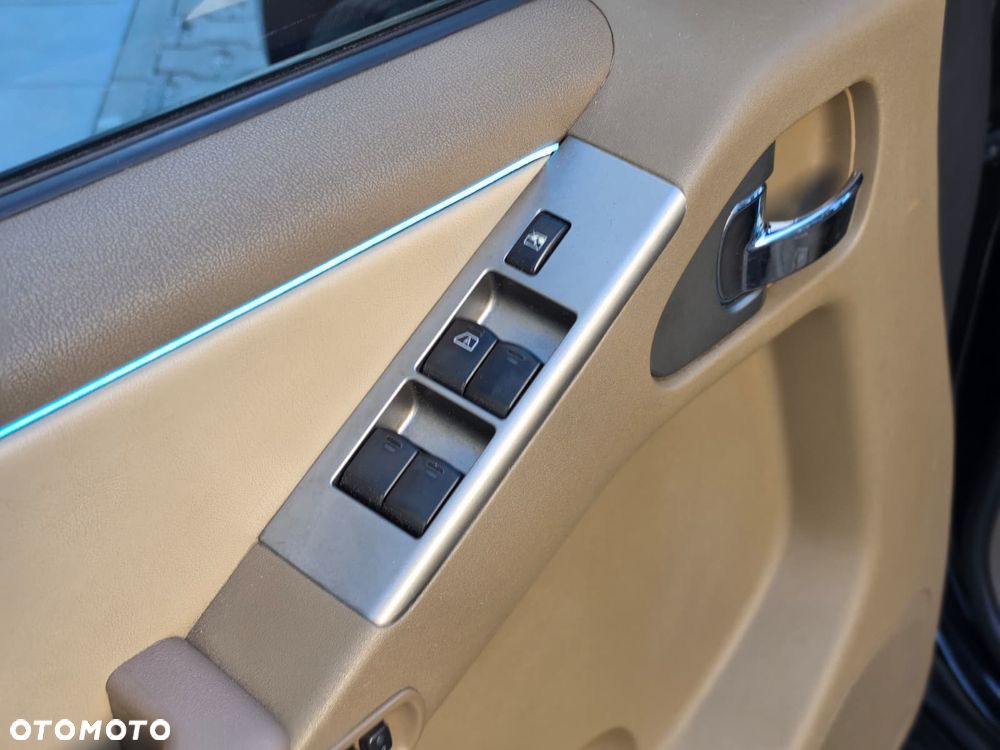 Nissan Pathfinder - 16