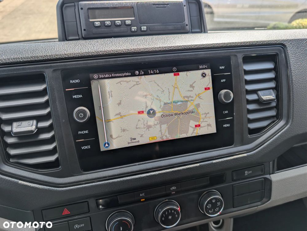 MAN TGE 3.180 Volkswagen Crafter 7 osób Autolaweta Dubel kabina - 31