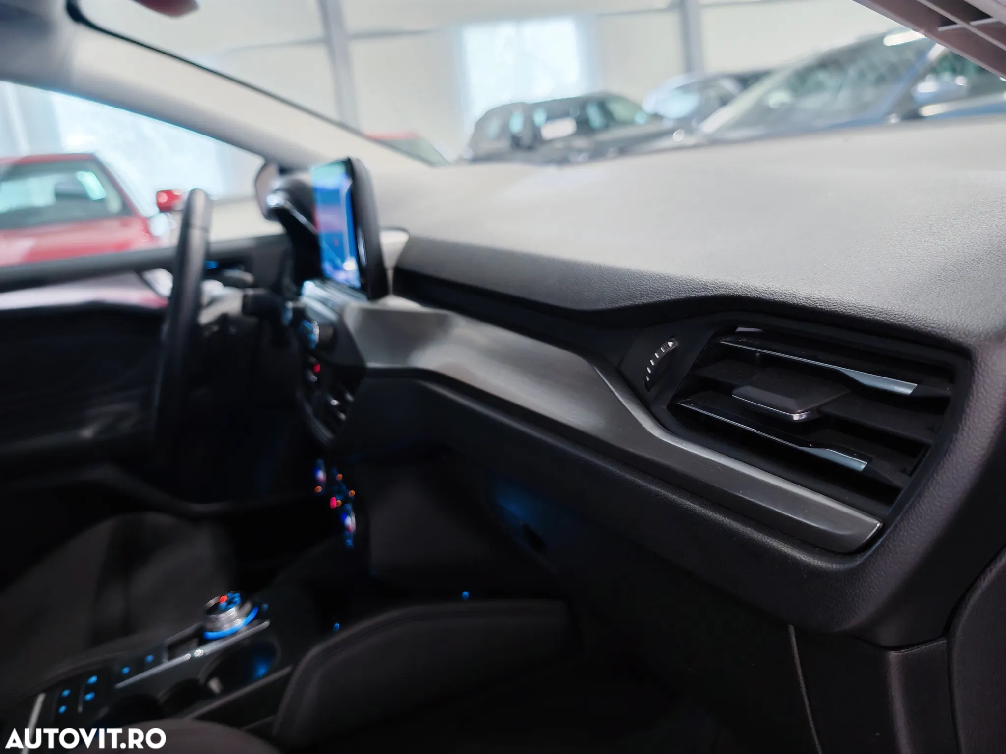 Ford Focus Turnier 1.5 EcoBlue Start-Stopp-System Aut. TITANIUM - 20