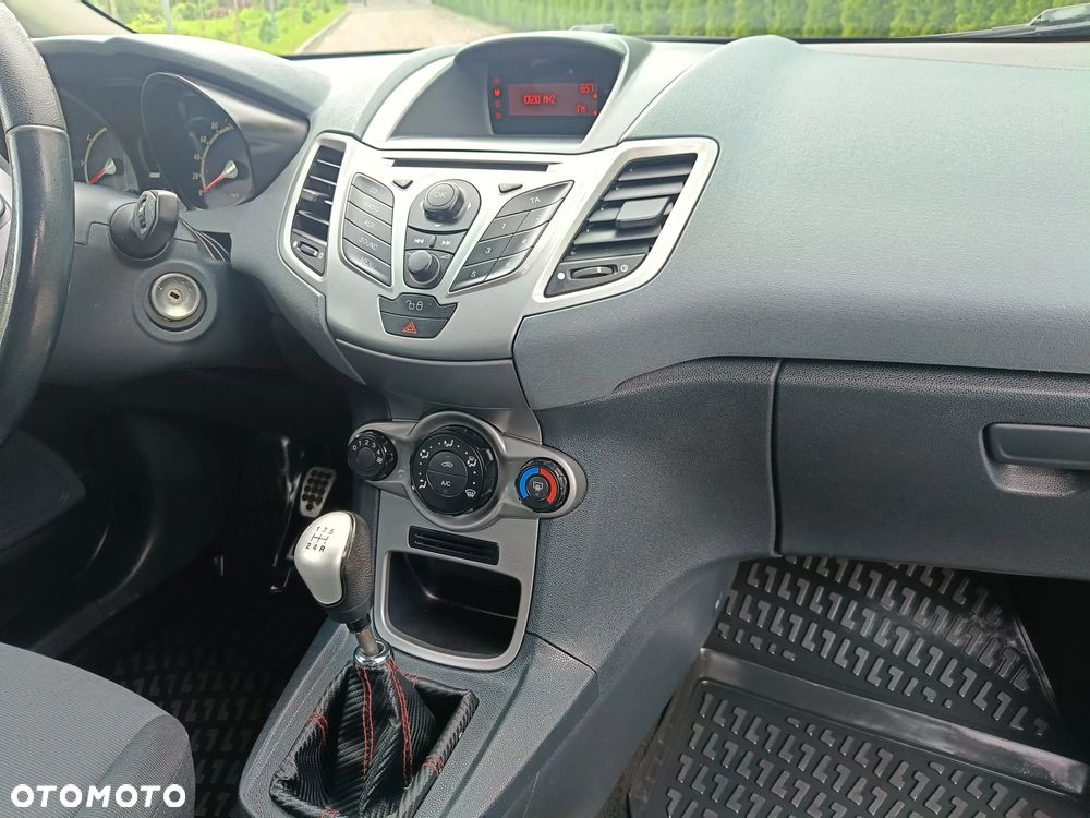 Ford Fiesta - 19