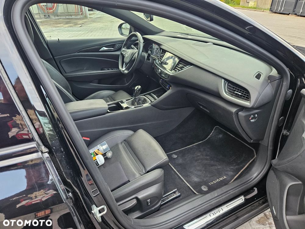 Opel Insignia - 12