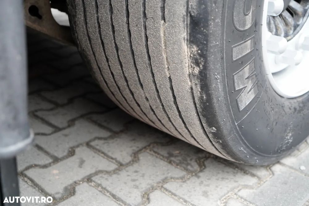 Wielton CORTINĂ WIELTON / MEGA / ACOPERIȘ CULISANT / SISTEM BDE - STALPINI CULISANTI / SAF / ACOPERIȘ ARMAT - 25