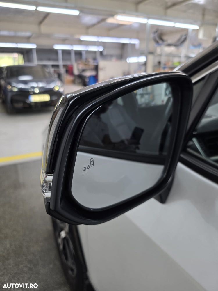 Toyota RAV4 2.5 PHEV VVT-iE 4x4 Style Bi-Tone - 17