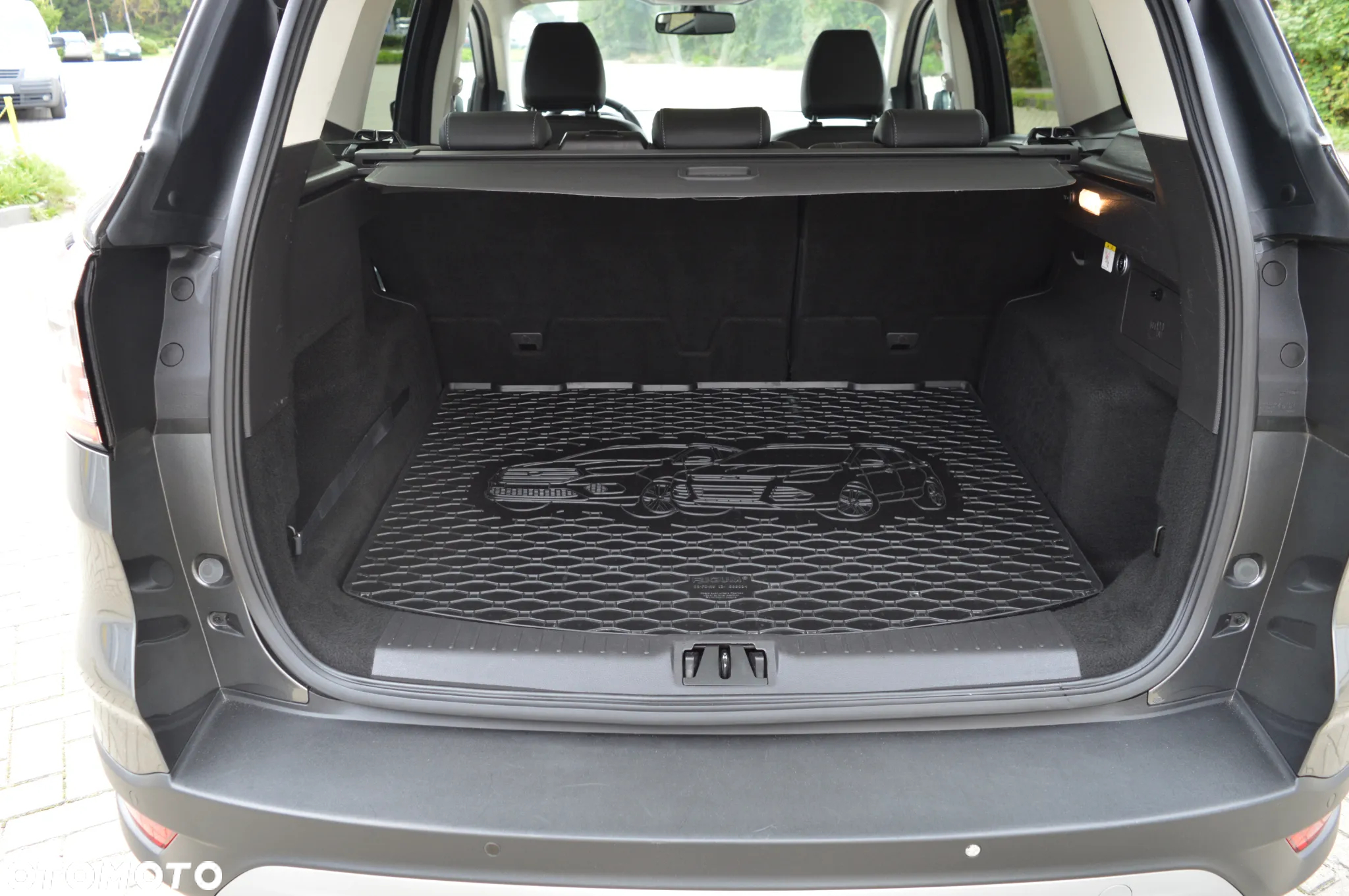 Ford Kuga 1.5 EcoBoost 2x4 Titanium - 13
