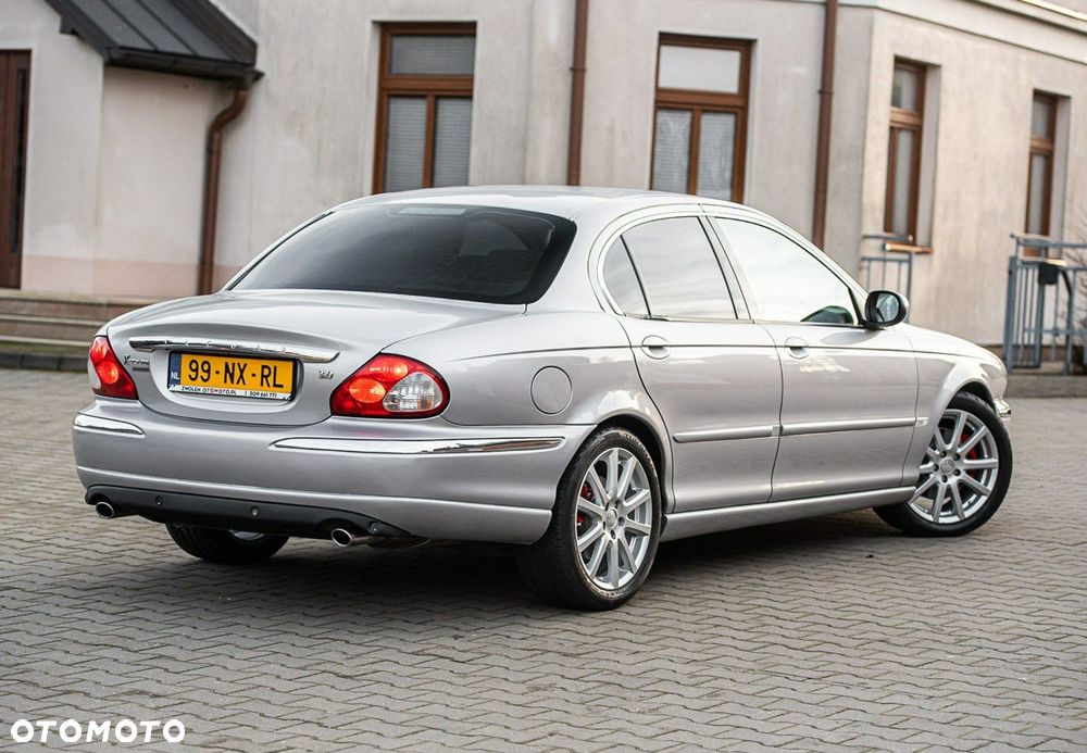 Jaguar X-Type 3.0 V6 4x4 Executive - 16