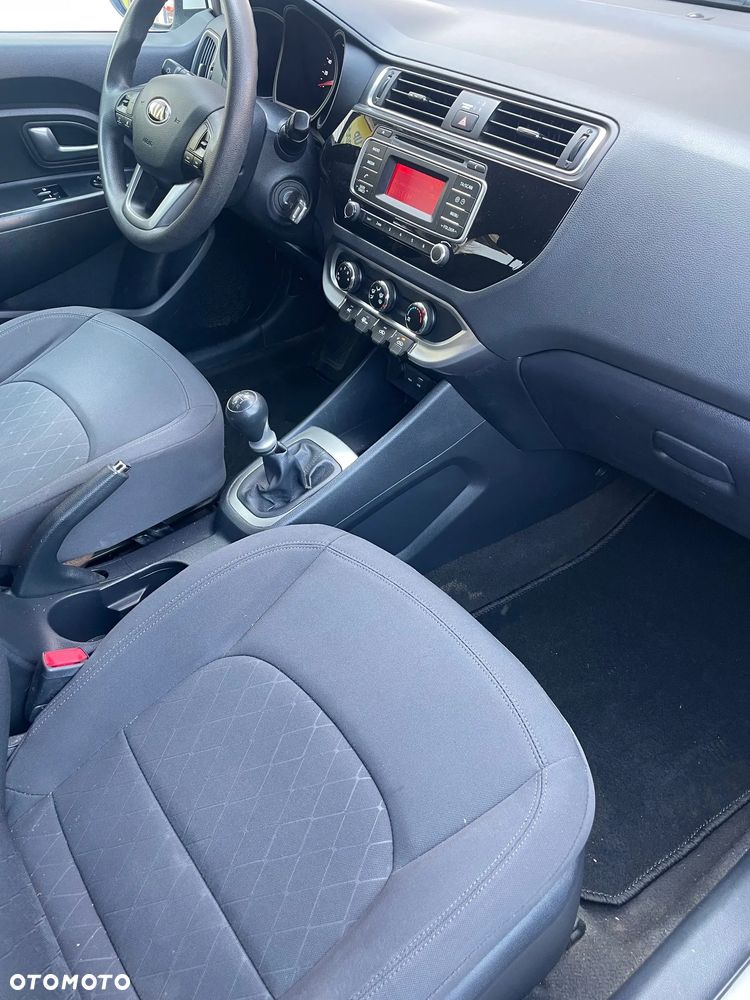 Kia Rio 1.2 Edition 7 - 12
