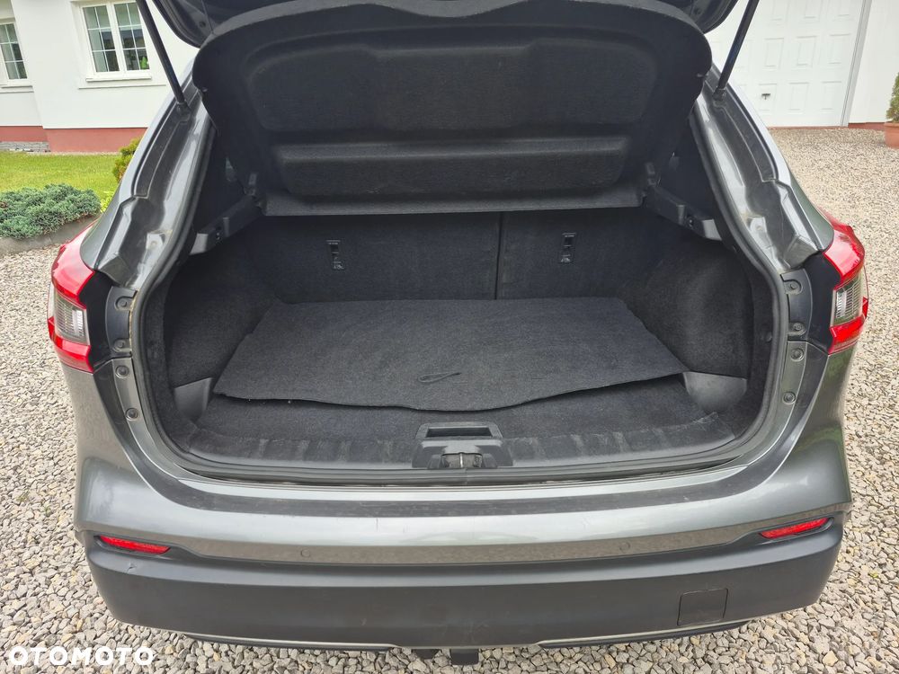 Nissan Qashqai 1.3 DIG-T SHIRO - 10