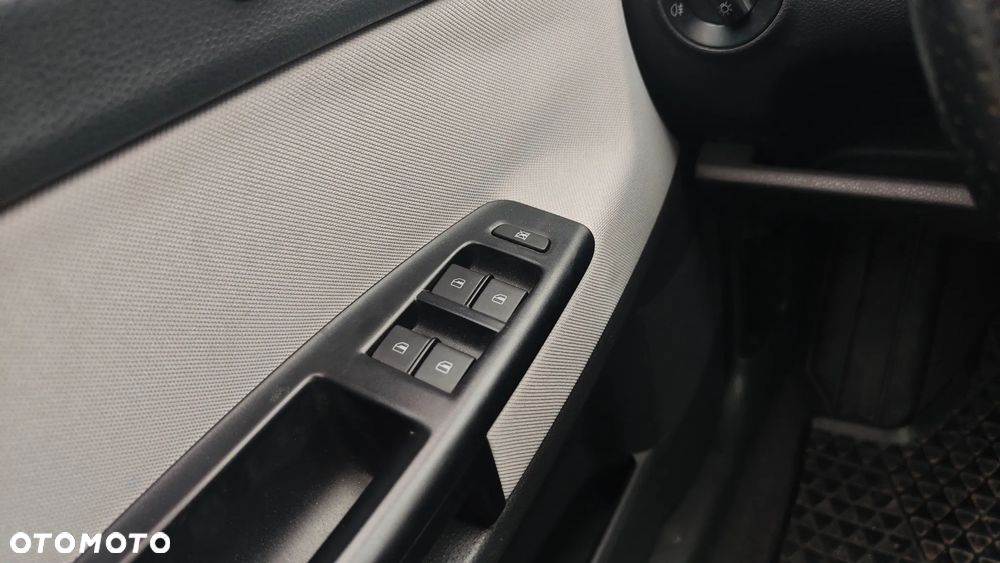 Volkswagen Polo - 16