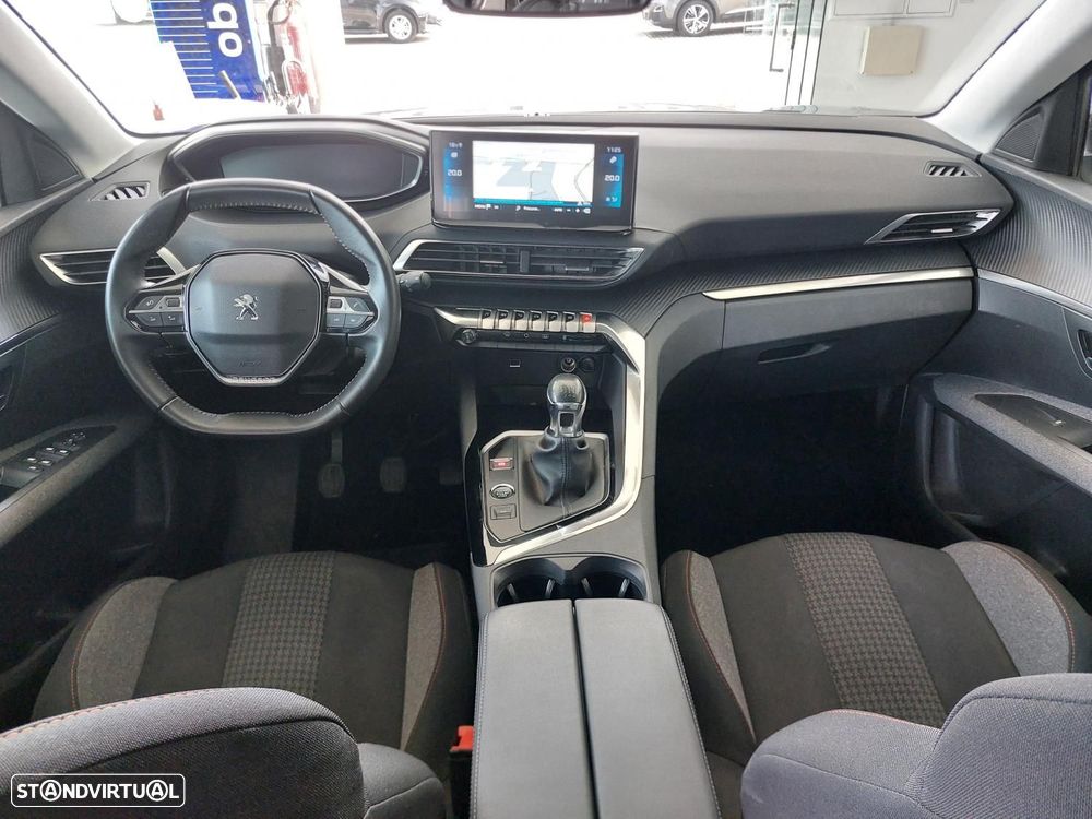 Peugeot 3008 1.5 BlueHDi Active Pack — fotografia 43