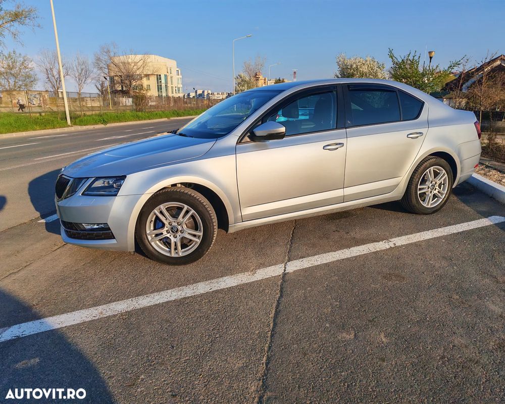 Skoda Octavia 2.0 TDI DSG Style - 22