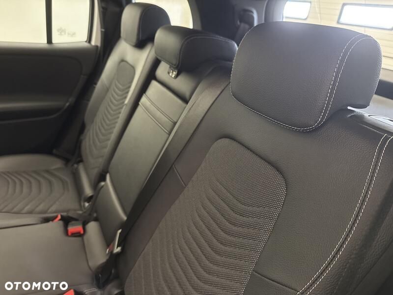 Mercedes-Benz GLB 200 7G-DCT - 19