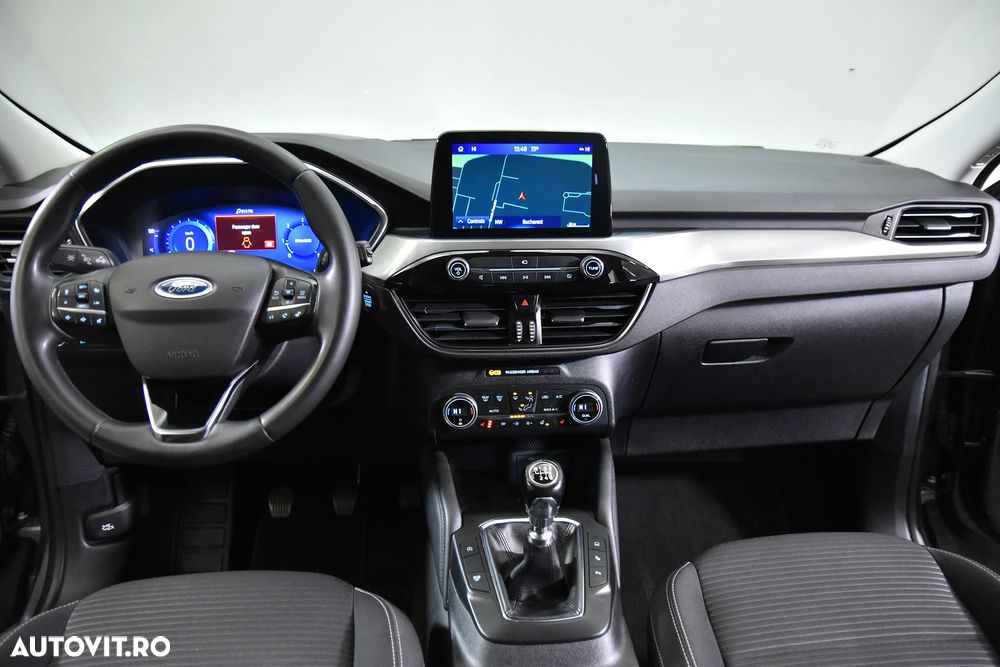 Ford Kuga - 10