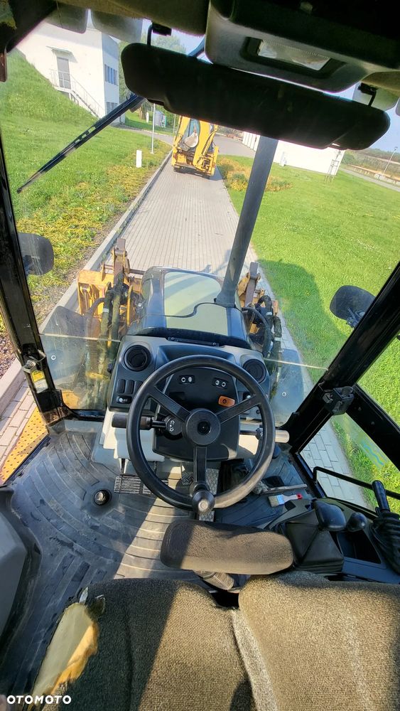 Caterpillar 428E - 6