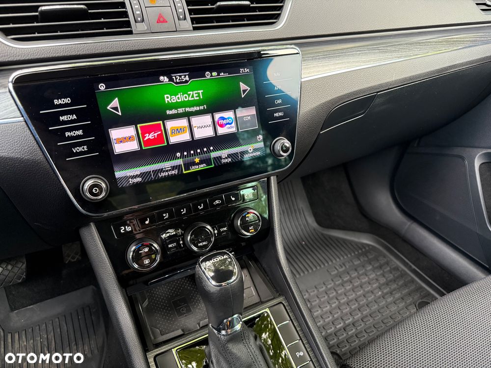 Skoda Superb 2.0 TDI SCR Style DSG - 28