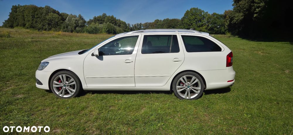 Skoda Octavia 2.0 TDI DPF RS DSG - 2