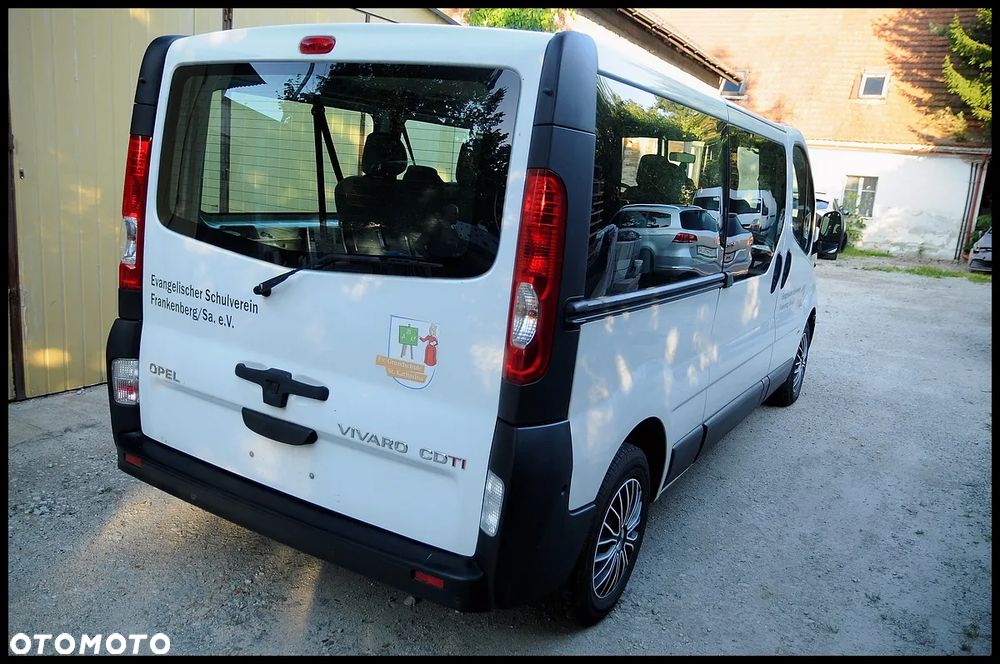Opel Vivaro - 8
