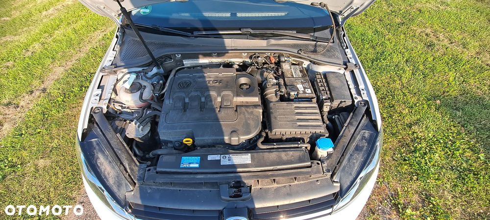 Volkswagen Golf 2.0 TDI Sound - 28