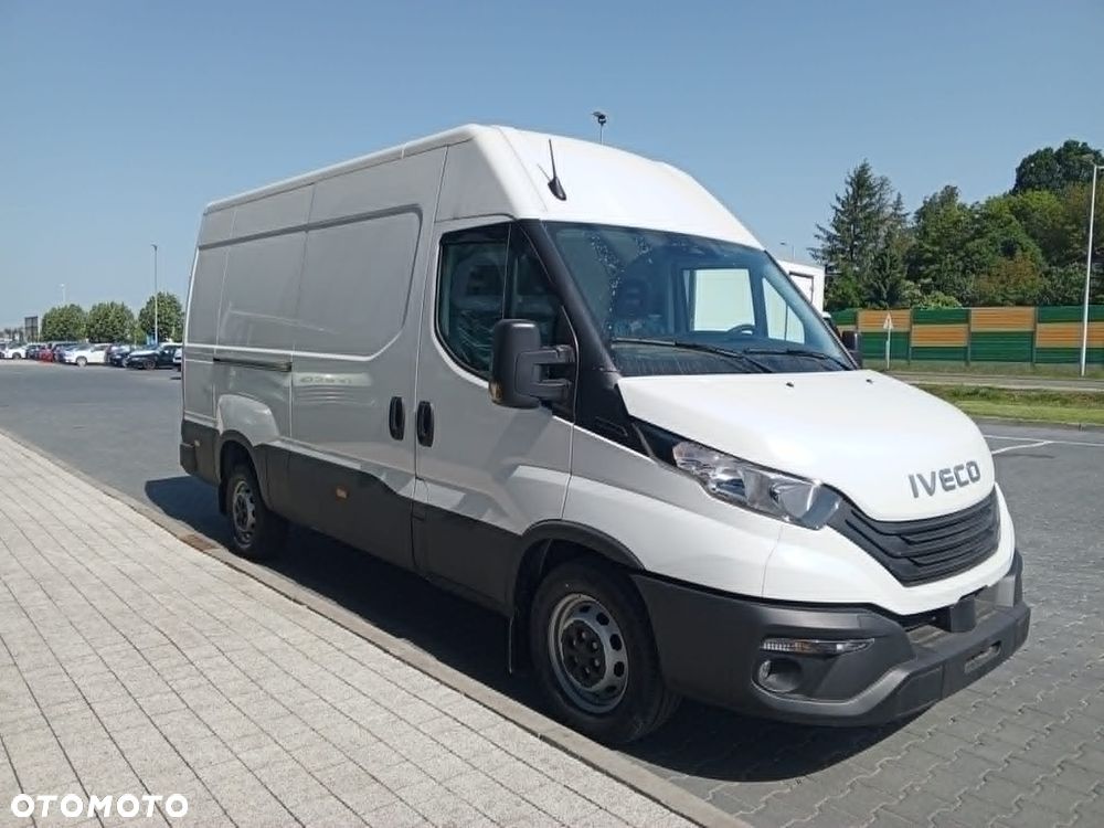 Iveco 35S16V - 4