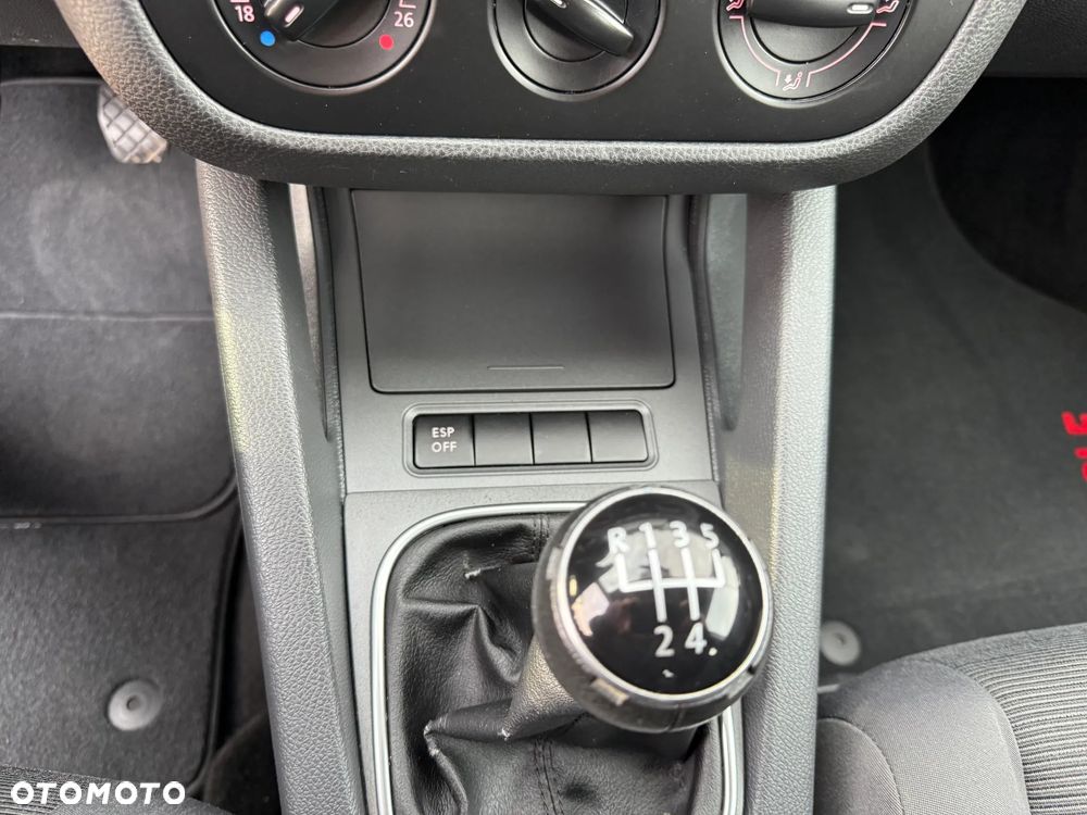 Volkswagen Golf 1.9 TDI DPF Edition BlueMotion - 32