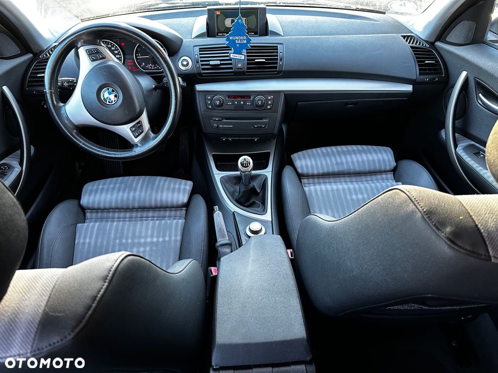 BMW Seria 1 - 22