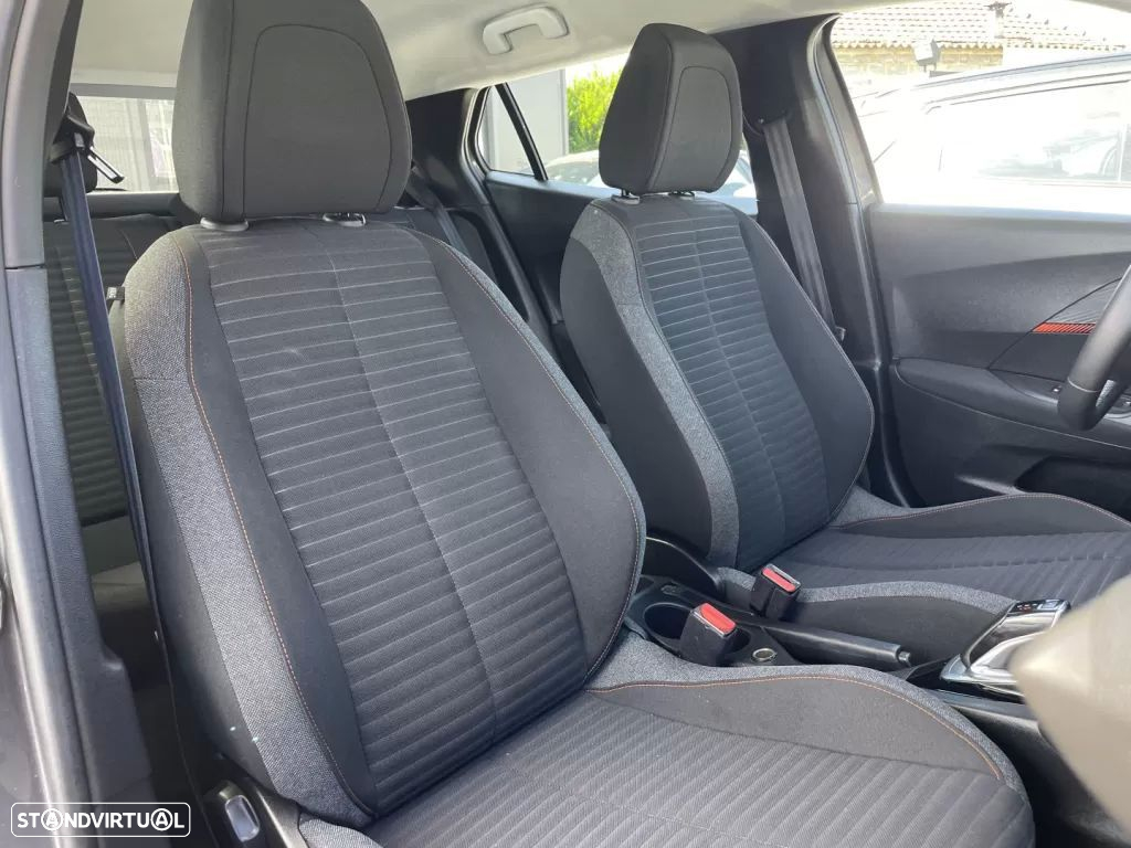 Peugeot 2008 1.2 PureTech Active EAT8 - 14