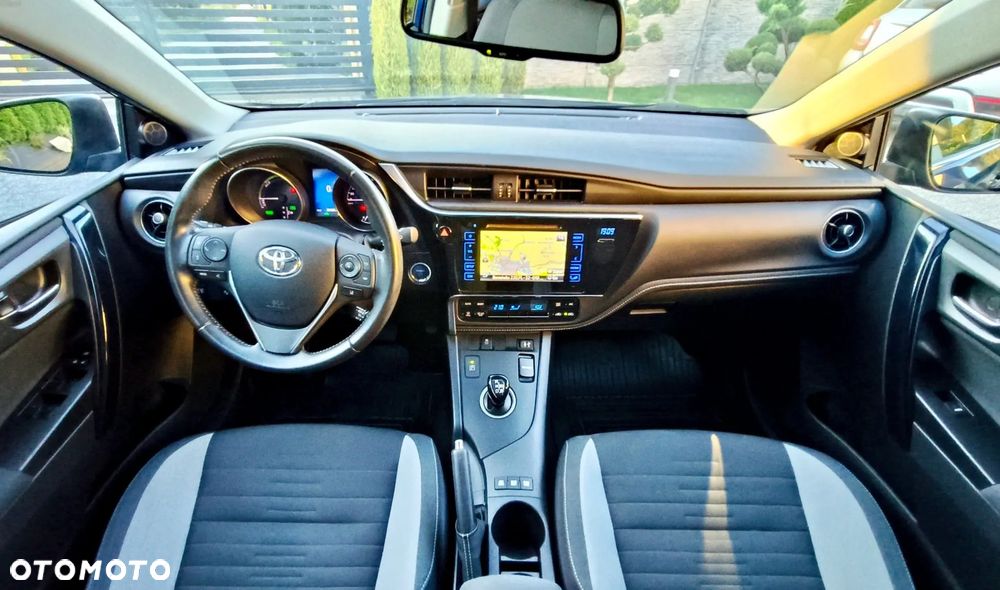 Toyota Auris 1.8 HSD Prestige - 12