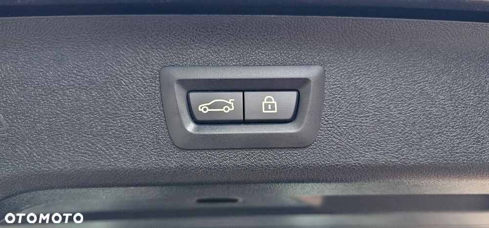 BMW Seria 5 520d Touring Luxury Line - 32