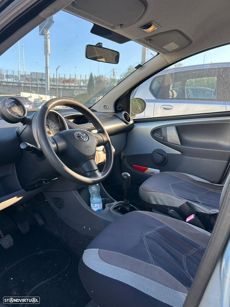Toyota Aygo 1.0 - 17