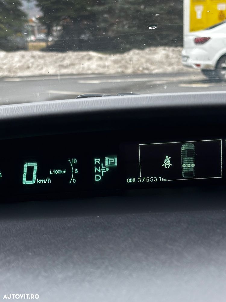 Toyota Prius (Hybrid) Sol - 26