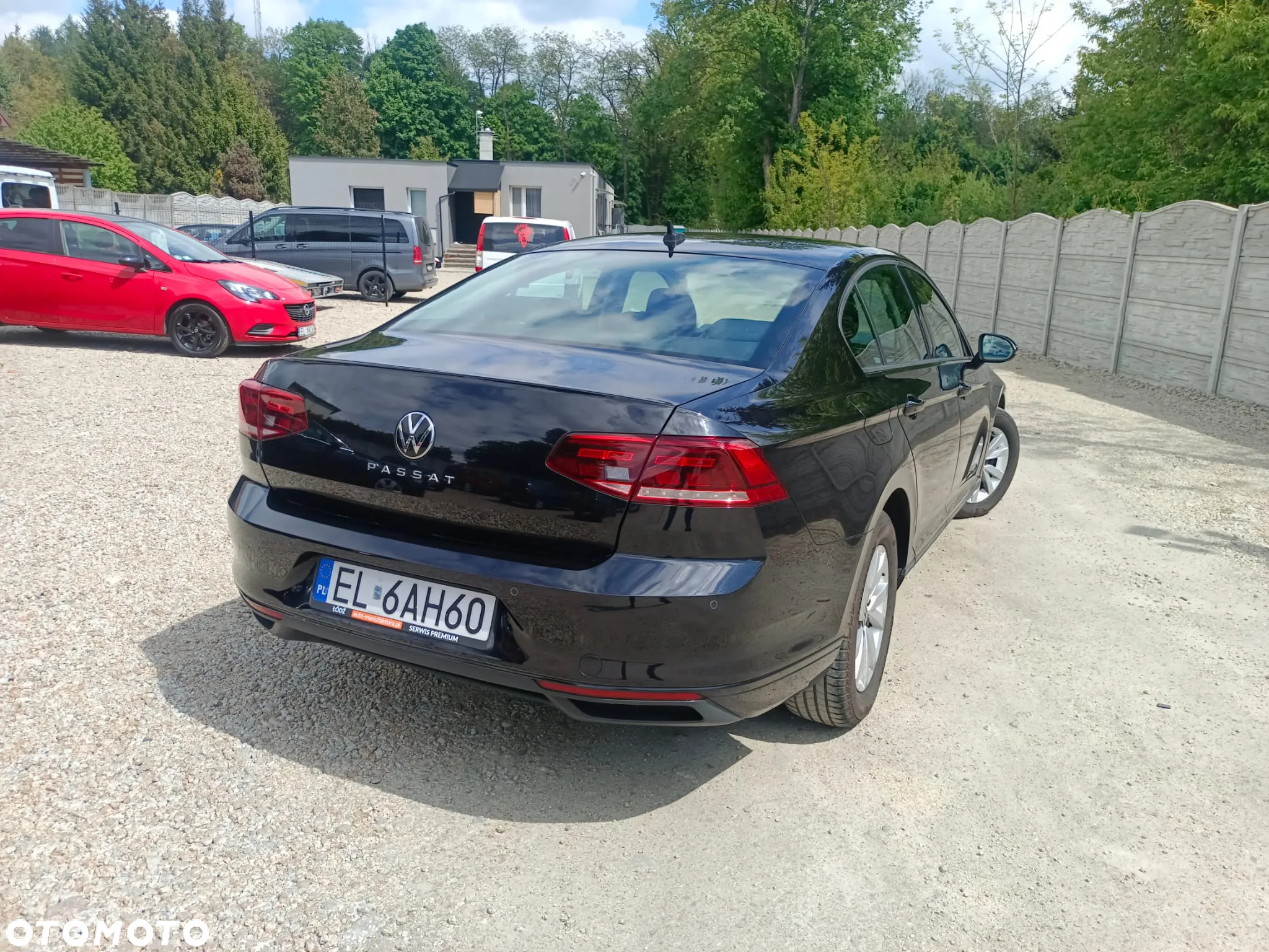 Volkswagen Passat - 14