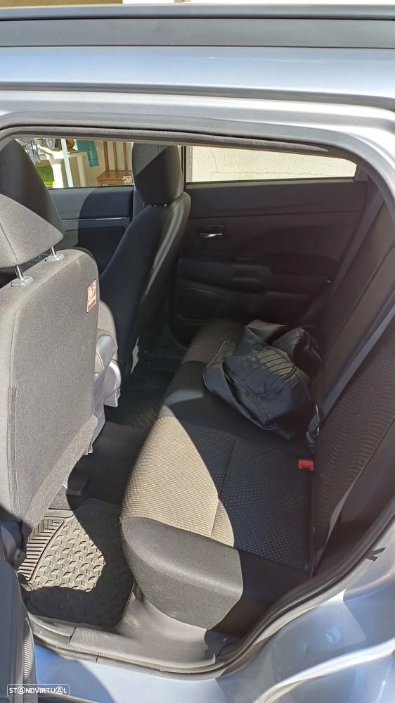 Mitsubishi ASX 1.8 DI-D Instyle 4WD - 6