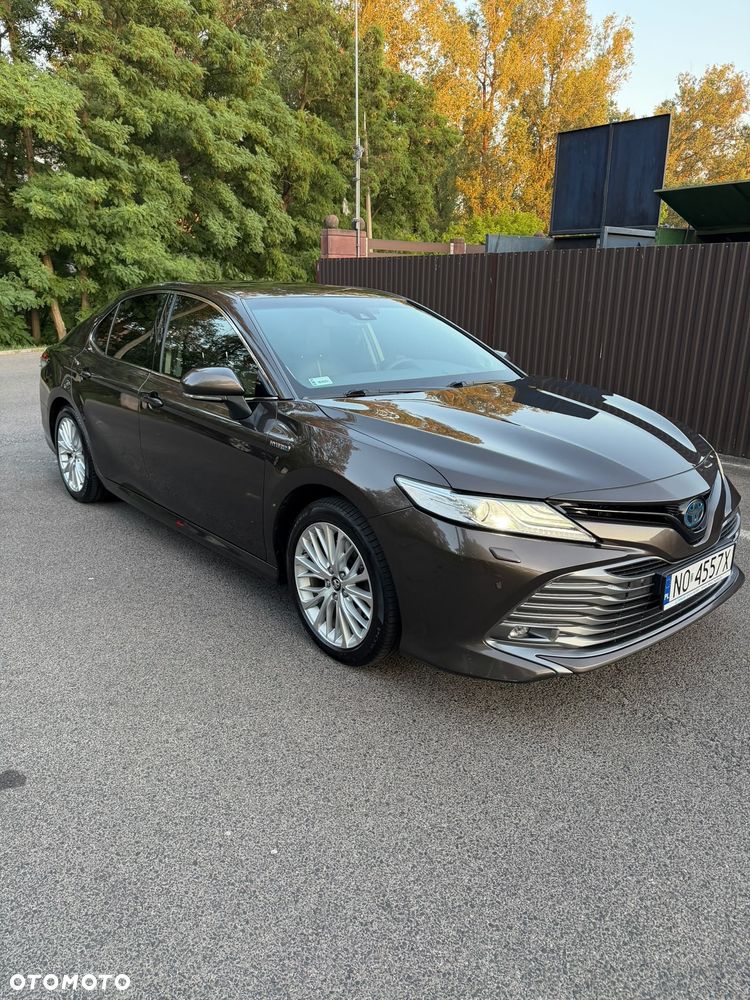 Toyota Camry 2.5 Hybrid Executive CVT - 3