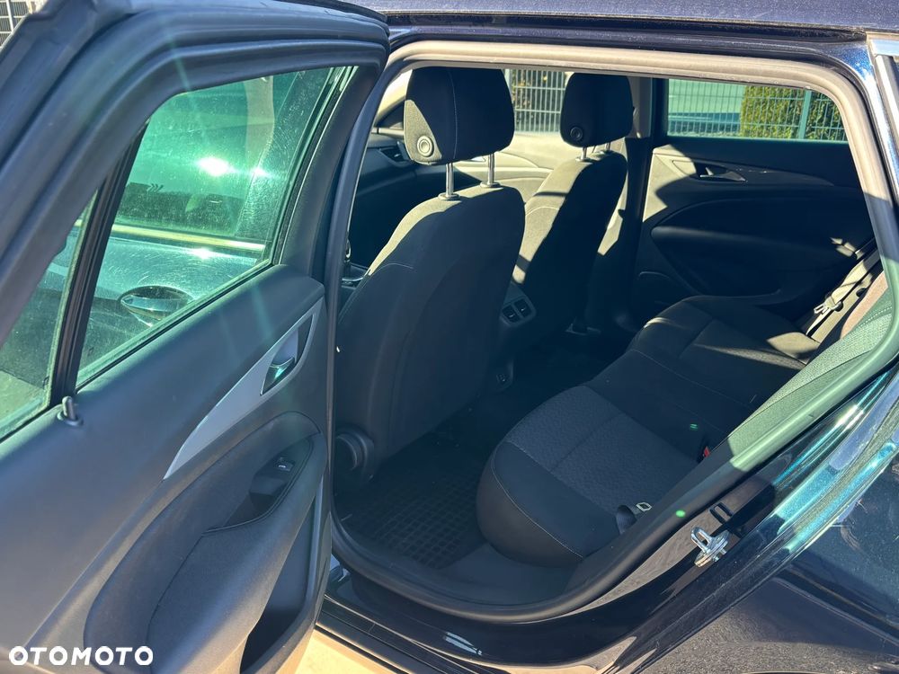 Opel Insignia - 8