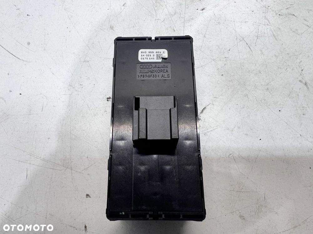 PRZEŁĄCZNIK WŁĄCZNIK SZYB AUDI A3 8V 8V0959851E KOMPLET 2/25 - 3