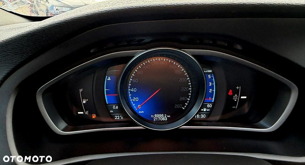 Volvo V40 - 19