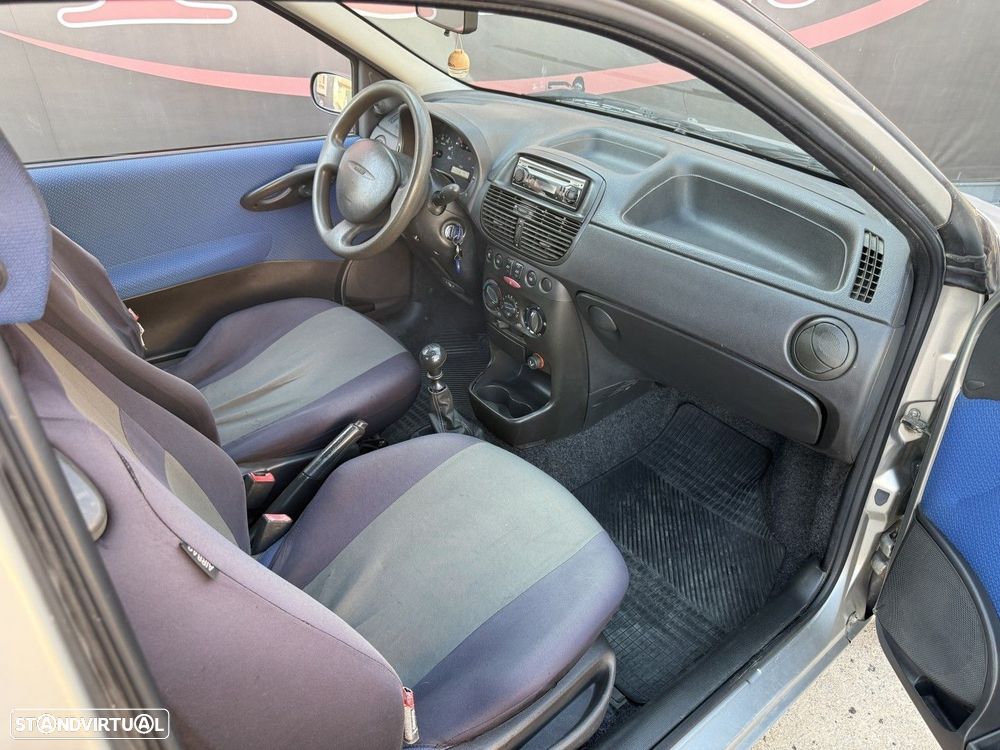 Fiat Punto 1.2 ELX - 12