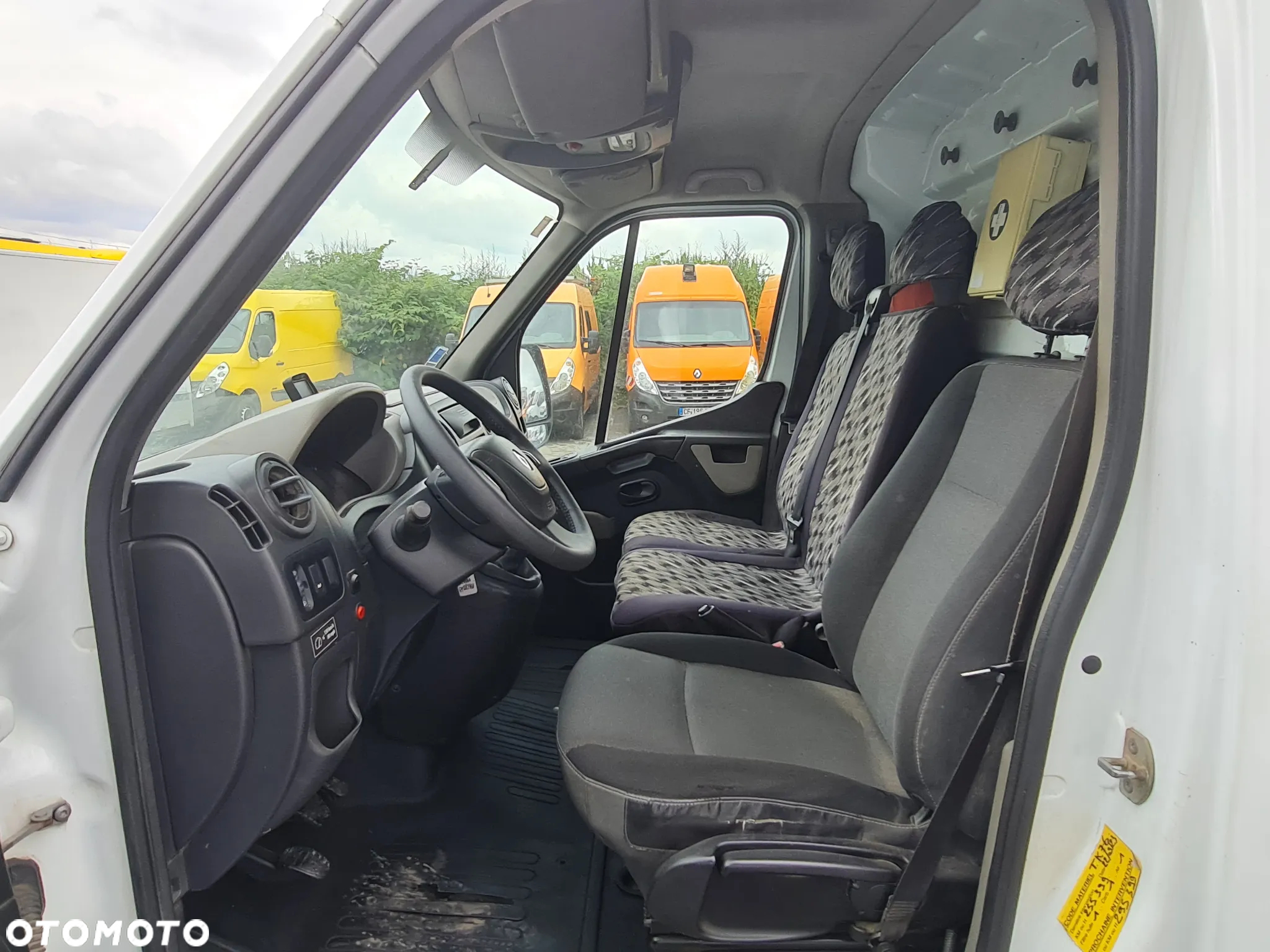 Renault Master Wywrotka 2016 r. Klima Brygadówka LIFT - 25